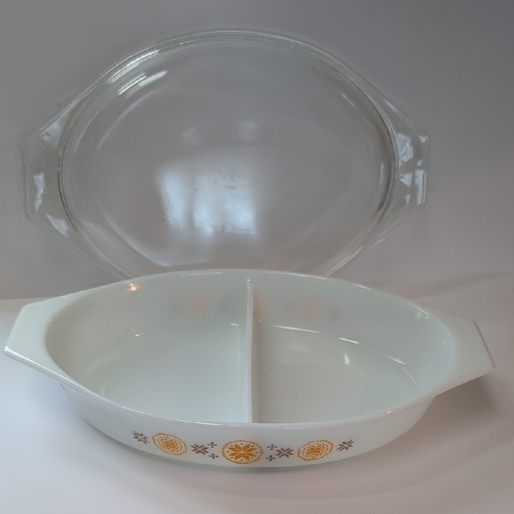 Pyrex Town & Country